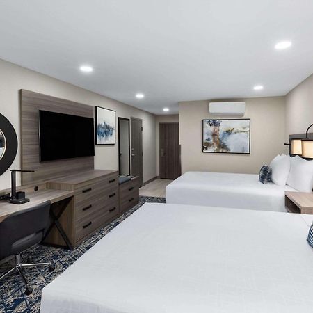 Отель Wyndham Dfw Airport Ирвинг Экстерьер фото