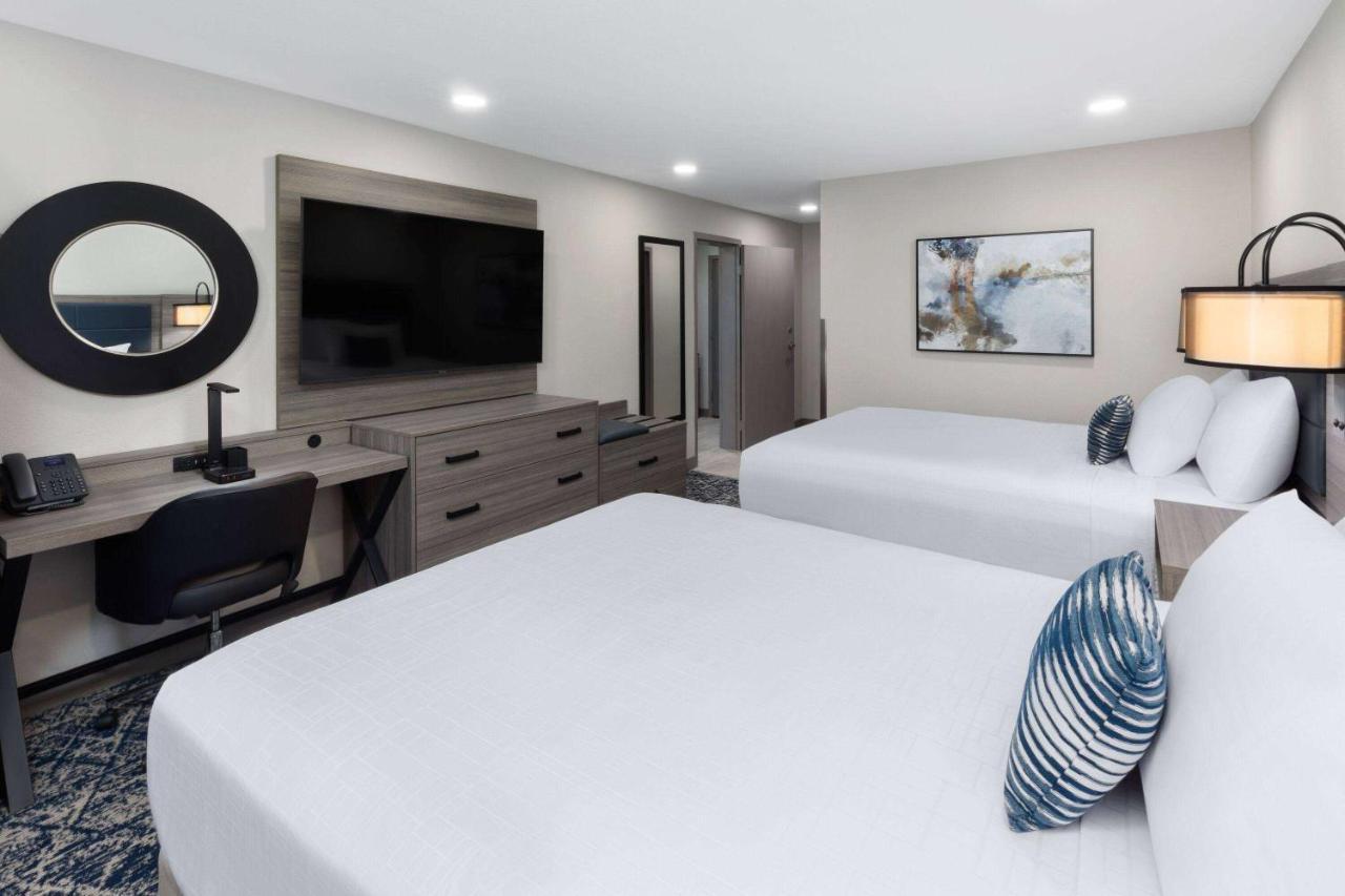 Отель Wyndham Dfw Airport Ирвинг Экстерьер фото