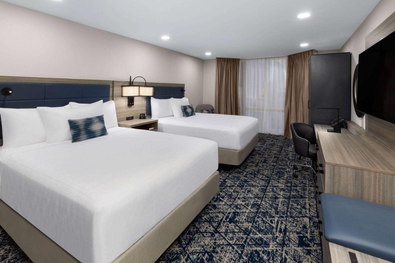 Отель Wyndham Dfw Airport Ирвинг Экстерьер фото