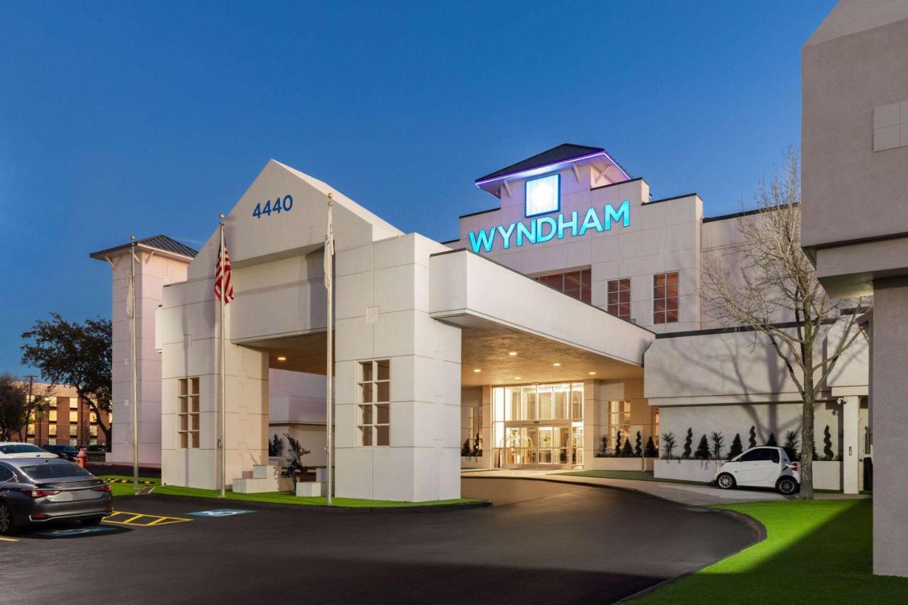 Отель Wyndham Dfw Airport Ирвинг Экстерьер фото