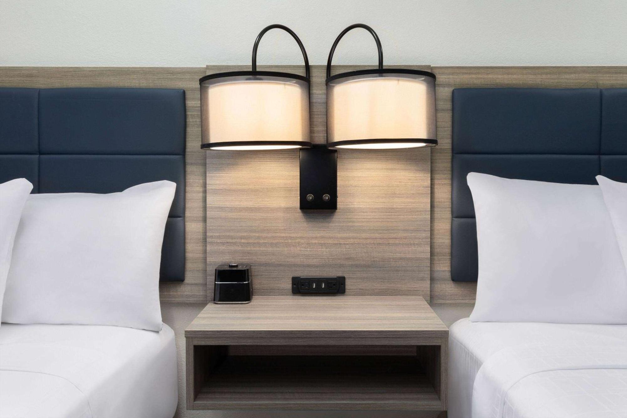 Отель Wyndham Dfw Airport Ирвинг Экстерьер фото