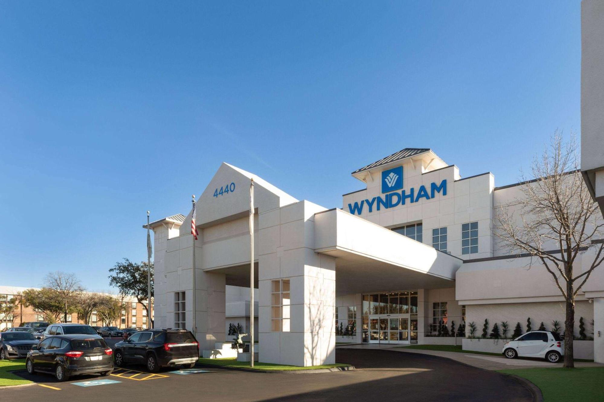 Отель Wyndham Dfw Airport Ирвинг Экстерьер фото